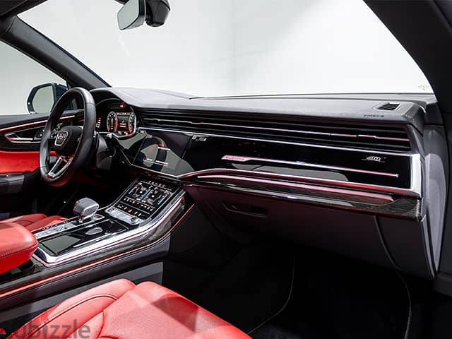 Audi Q8 quattro -- 2023MY 5