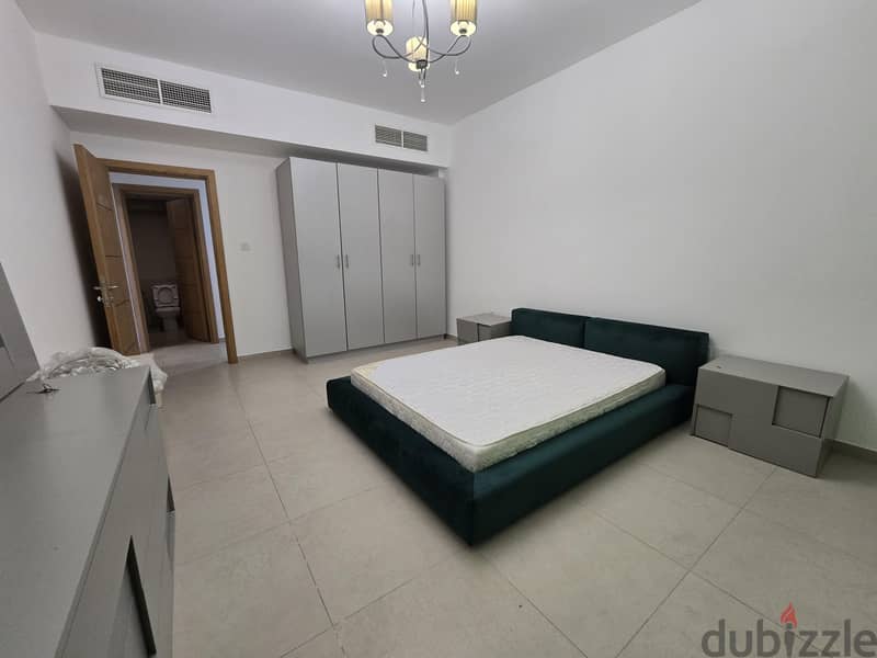 Excellent sea view and specious room in Luxury building 6