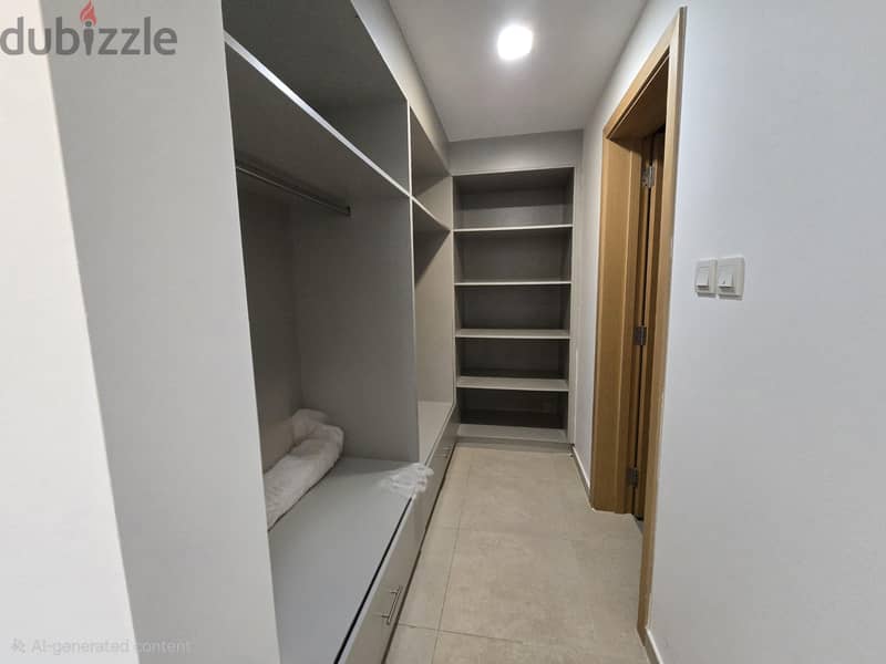 Excellent sea view and specious room in Luxury building 8