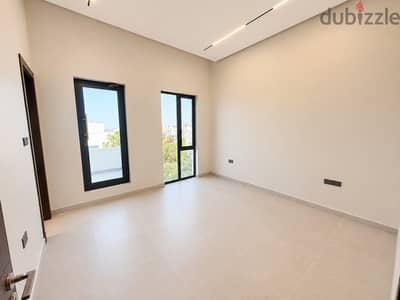 BRAND NEW 3 BEDROOM SPACIOUS APARTMENT