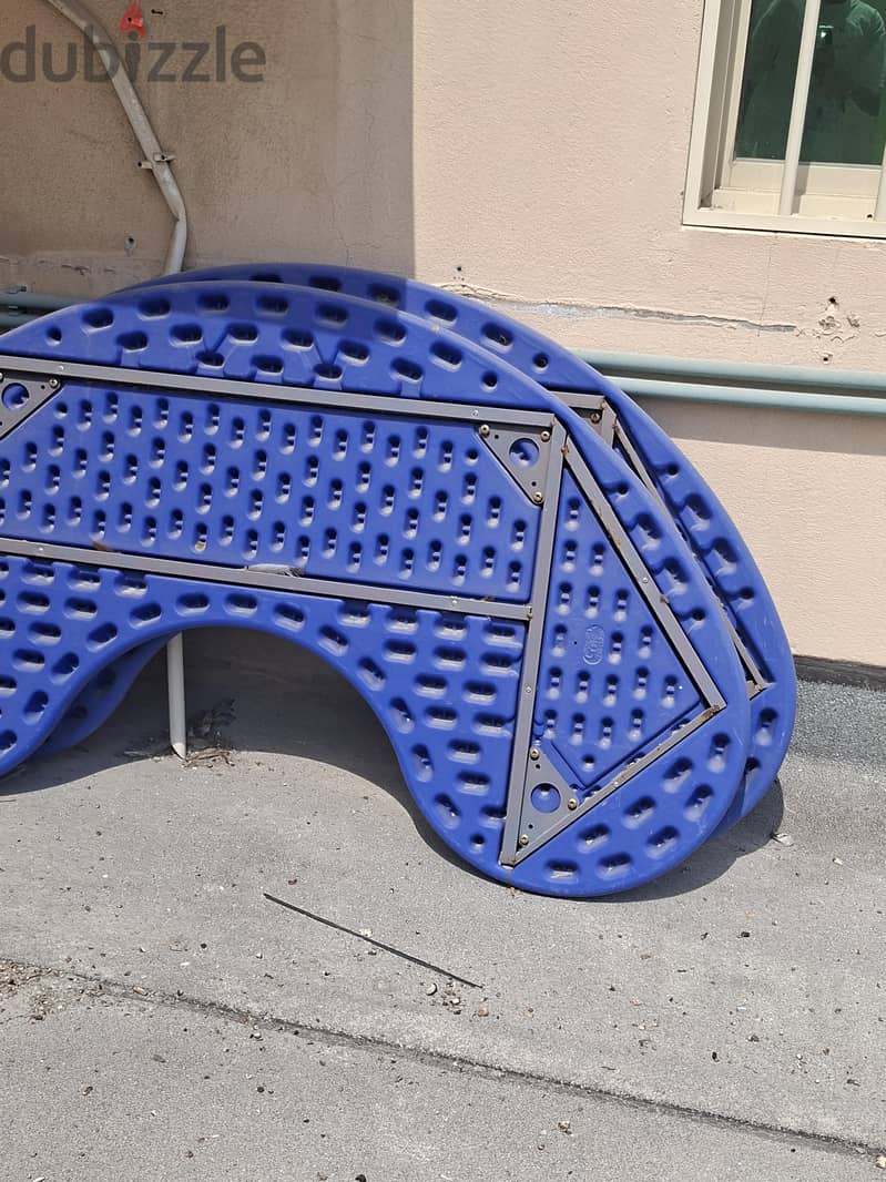Set of 2 Blue 'U' shaped tables 3