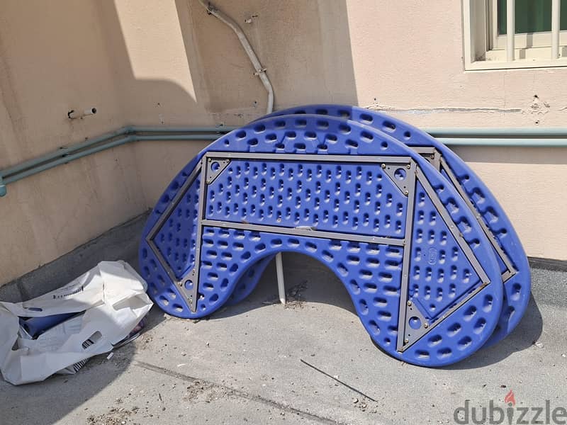 Set of 2 Blue 'U' shaped tables 4