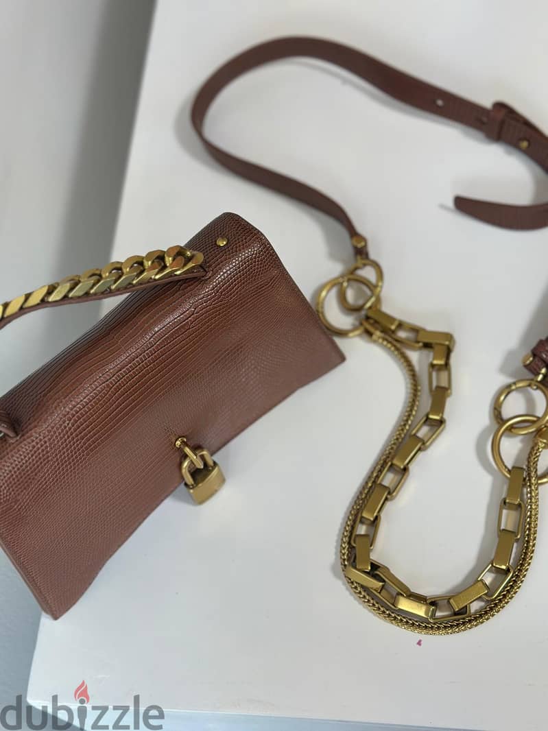 CHARLES & KEITH 1
