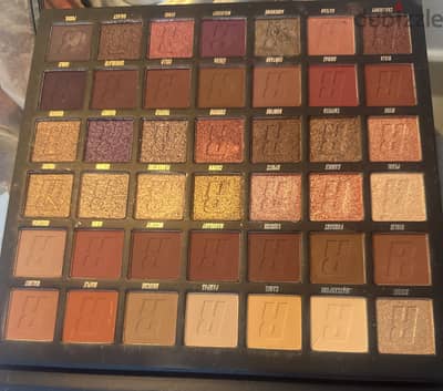 Eyeshadow palette