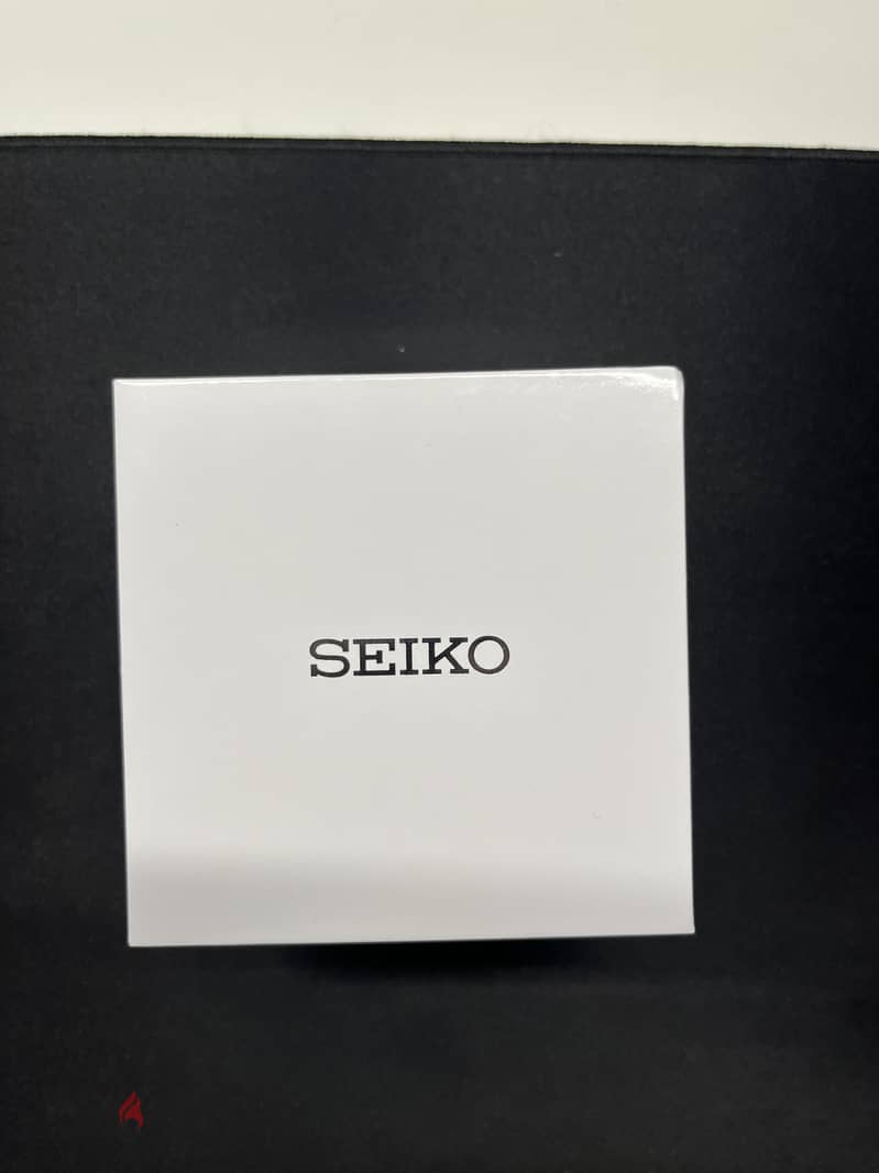 Seiko 5 Men's Automatic Watch - SNZB23J2 with extra strap 1