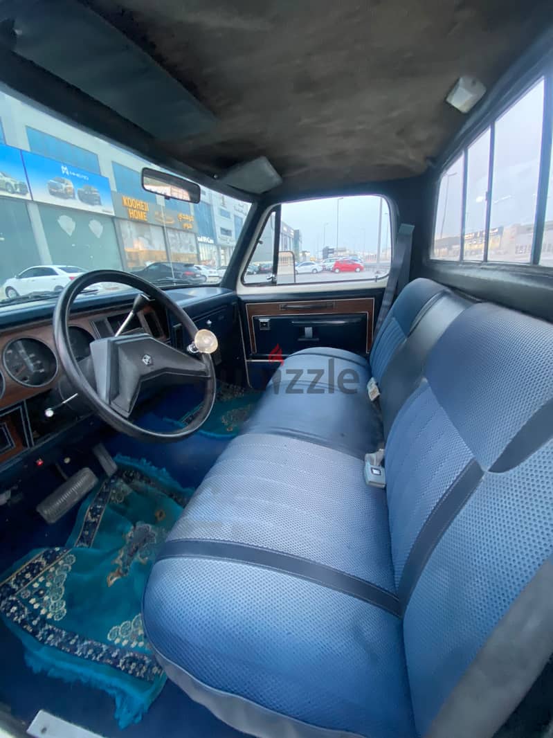 Dodge Ram 1985 White 4