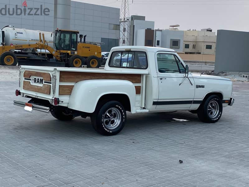 Dodge Ram 1985 White 5