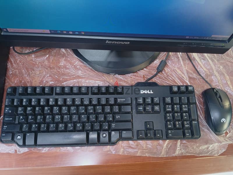 Lenovo SSF Intel Core i5 7th Gen 8GB/500GB HDD 23’Inch Monitor 73 BD 2
