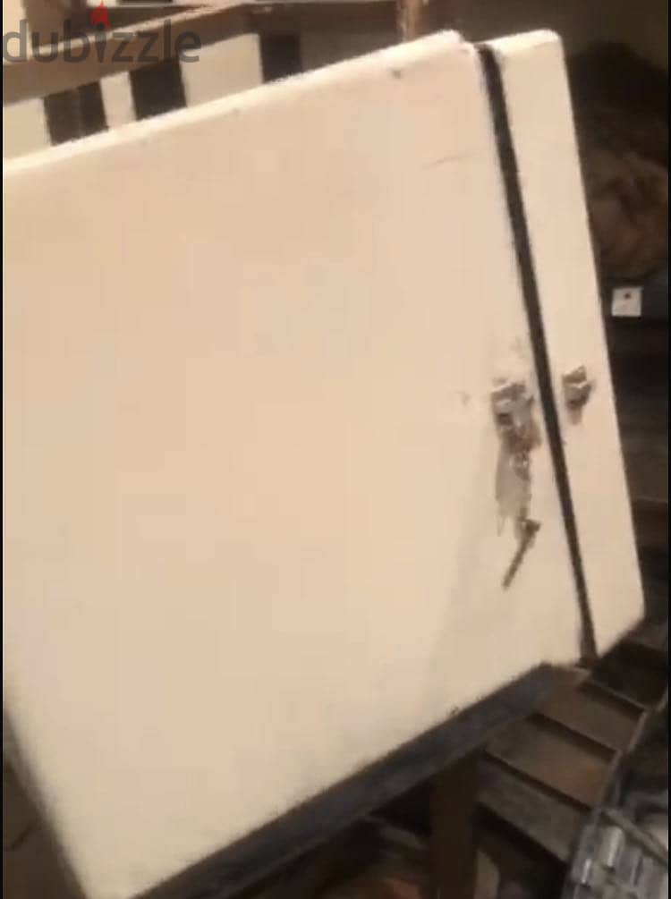 Delivery box 1
