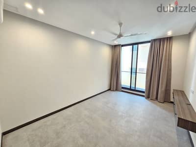Mob. 33180618 brand new / 1 Bhk in Juffair furnished