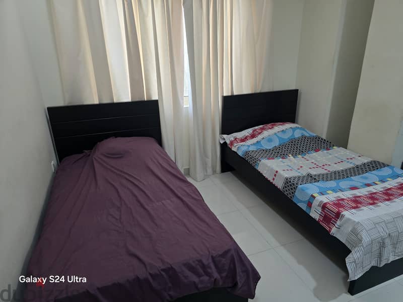 Sharing oom with seperate bath for Ladies or Couple  - New Hidd 2