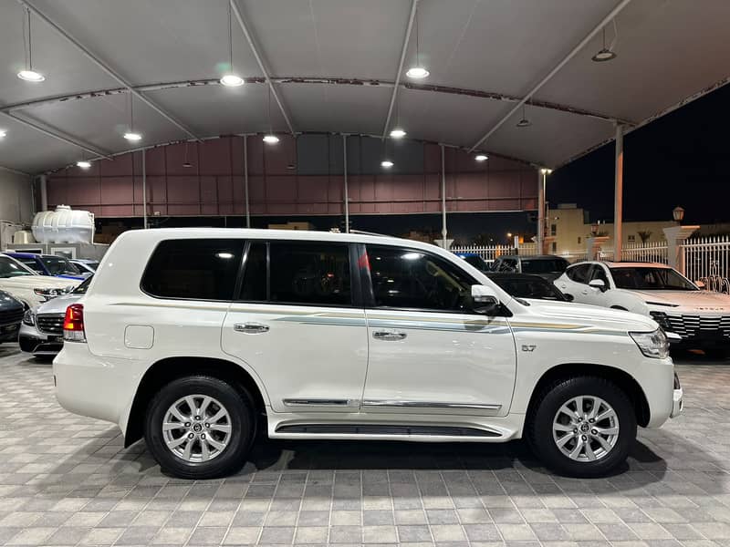 Land Cruiser GXR 4.6 5