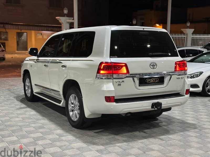 Land Cruiser GXR 4.6 7