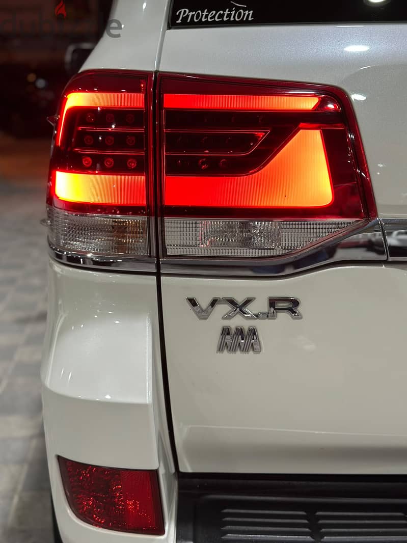 Land Cruiser GXR 4.6 8