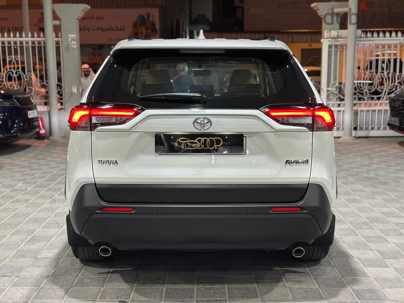 Toyota Rav4 5