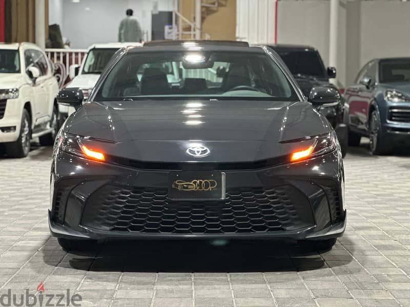 Toyota Camry SE H 13