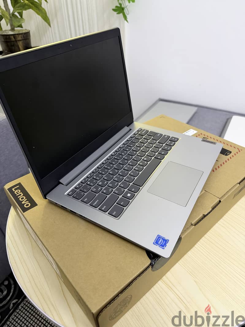 Lenovo 4