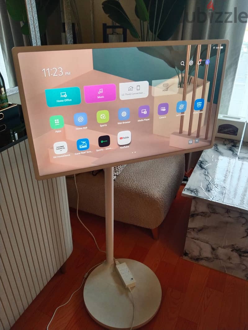 LG standbyMe smart tv 2
