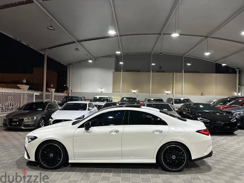 * Mercedes Benz CLA 200 2