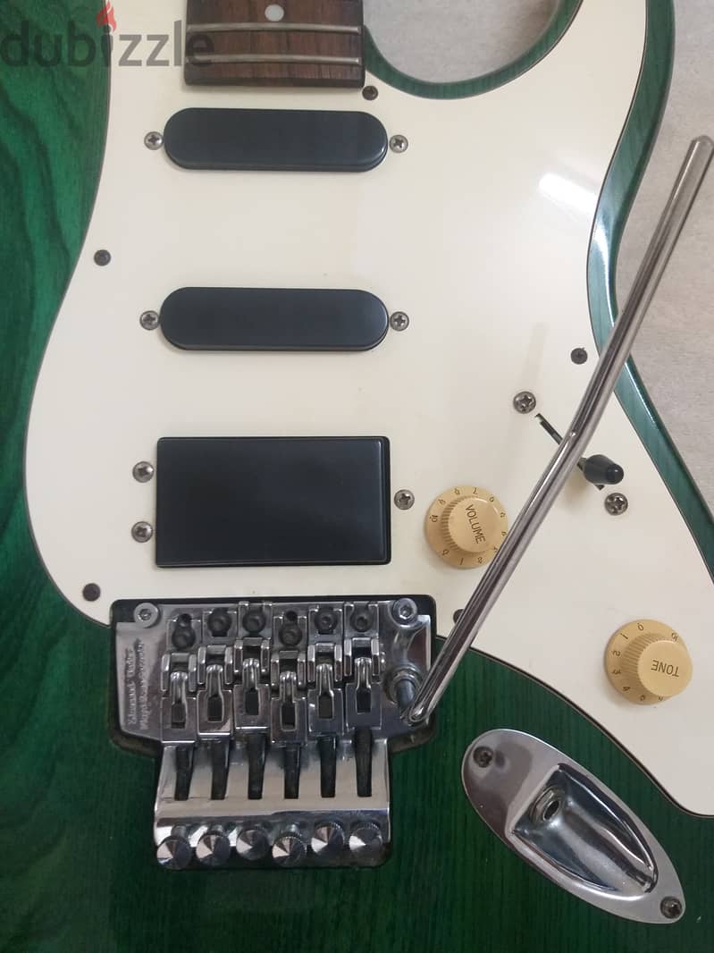 SAMICK Valley Arts Custom Pro Superstrat Floyd Rose ( Steve Lukather ) 3