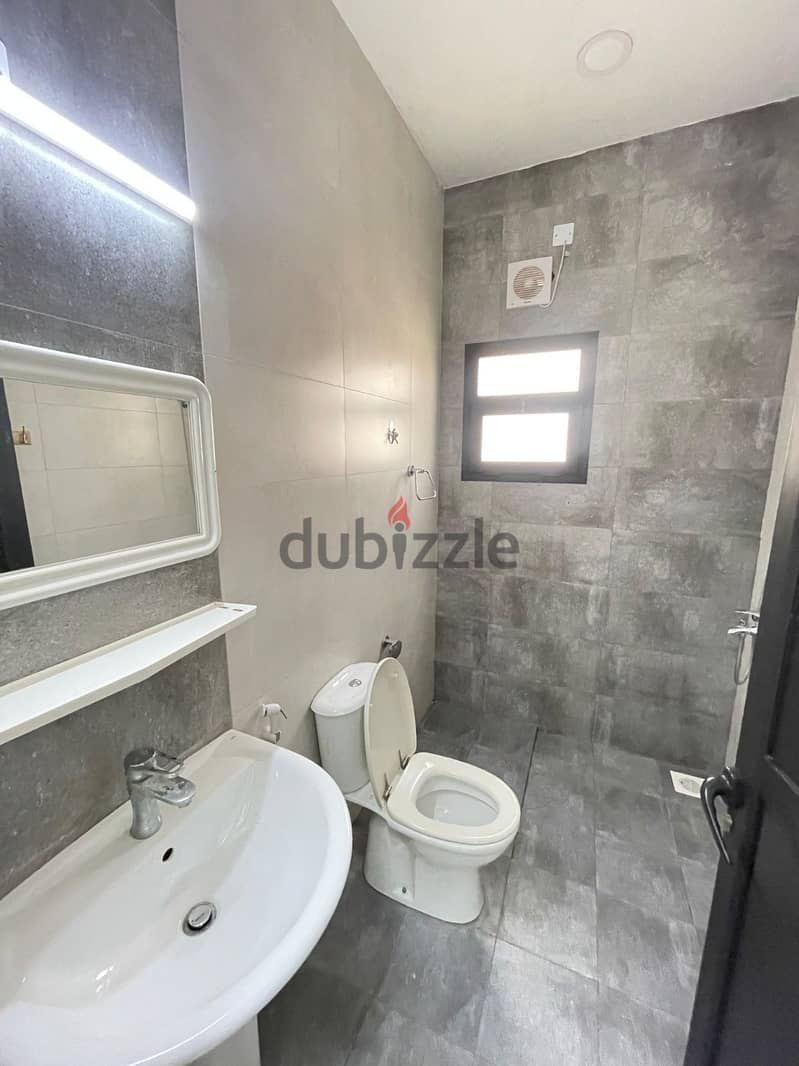 Spacious Fully Furnished 1BHK In Qufool 3