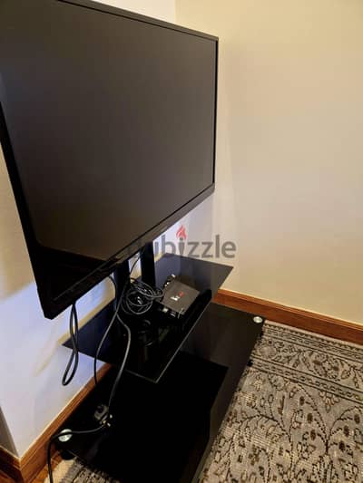 Philips 42" TV + KIIPRO Receiver + TV stand