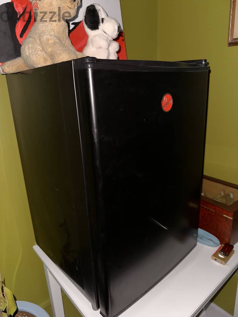 Medium size fridge with freezer 1