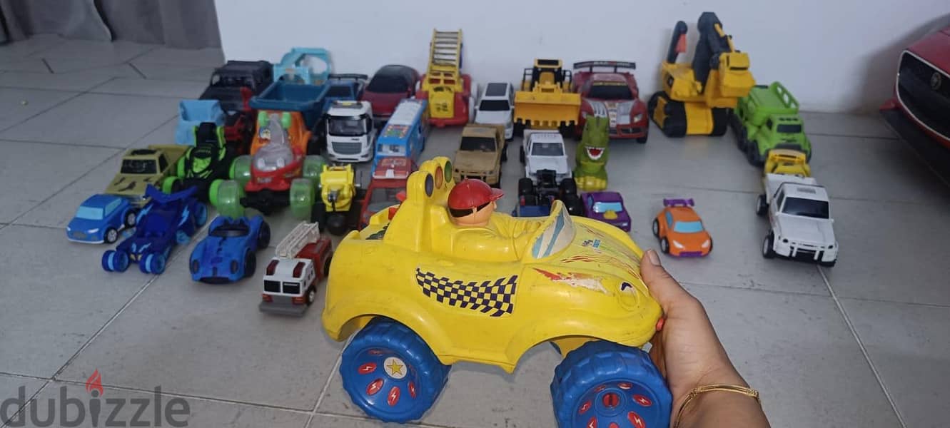 40 medium to big toy cars for 10bd only 2