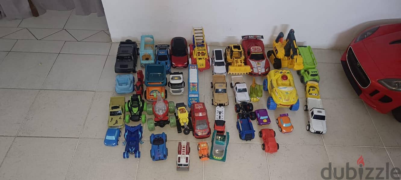 40 medium to big toy cars for 10bd only 4