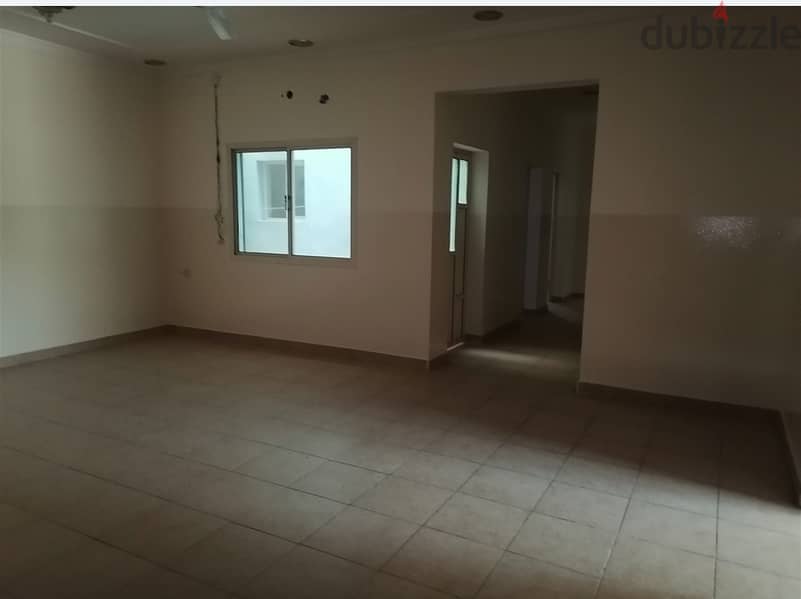 4 bedroom 1 hall 4 bathroom parking 1