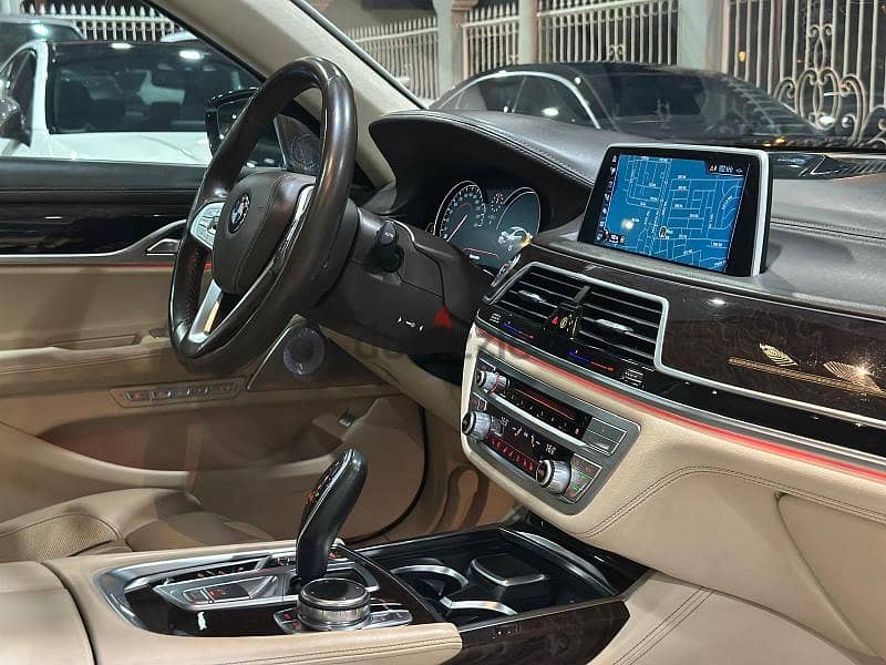 Bmw 750Li V8 TwinTurbo 10