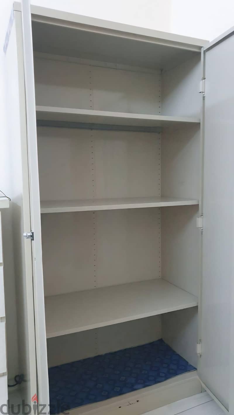 Metal Storage Cabinet - 4 Shelves Lockable Steel Cupboard Wardrobe 1