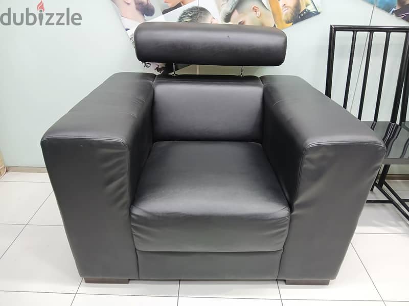 black leather armchair Excellent condition 2