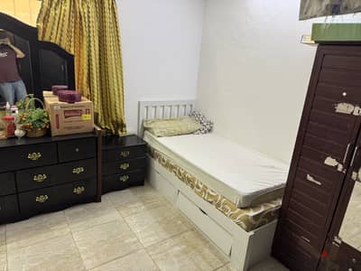 Bed space for ladies