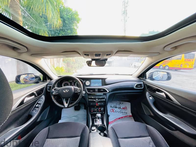 Infiniti Q30 2017 very good condition car 4