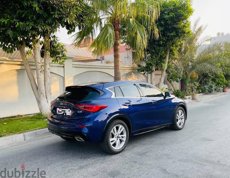 Infiniti Q30 2017 very good condition car 8
