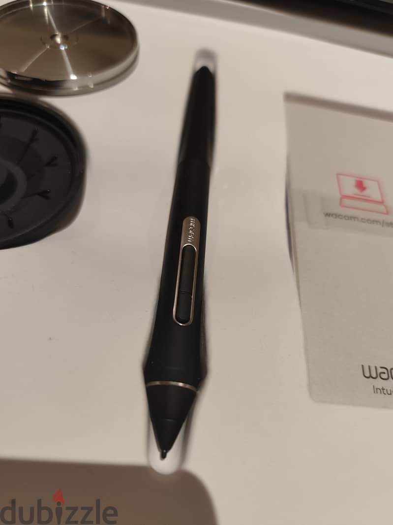 Wacom Intuos Pro – Medium Graphic Tablet Black 10.5inch PTH660-N 5