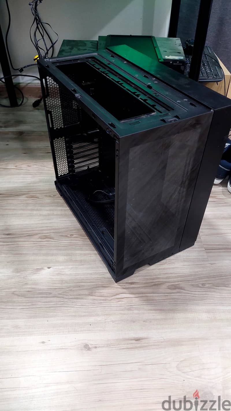 Lian Li PC-O11 Dynamic XL ROG Black + Full Original Accessory Box 1