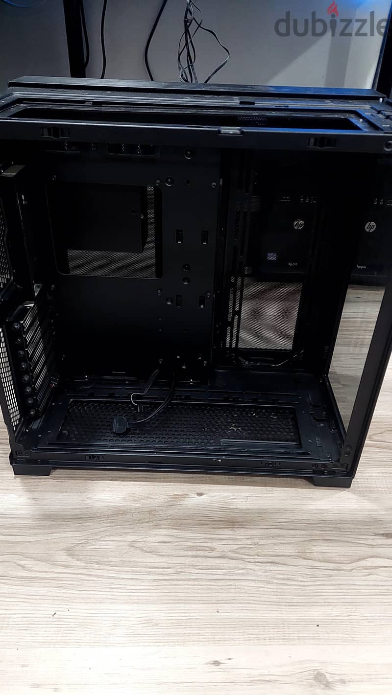 Lian Li PC-O11 Dynamic XL ROG Black + Full Original Accessory Box 3