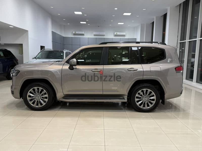 Toyota Land Cruiser GXR 2022 Bronze 3