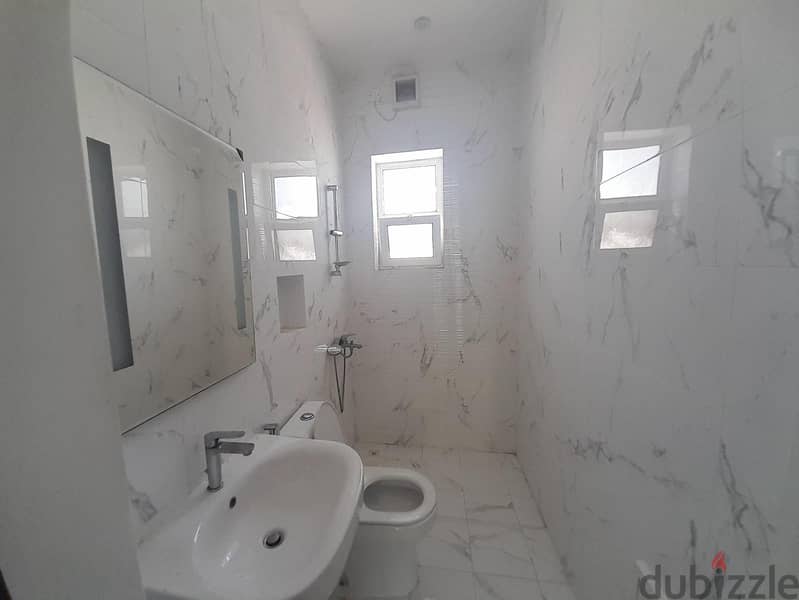 2 BEDROOM APARTMENT 4