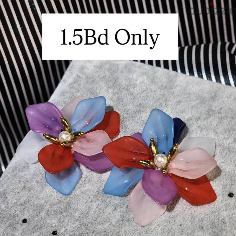 EAR RINGS FOR SALE, BRAND NEW 2