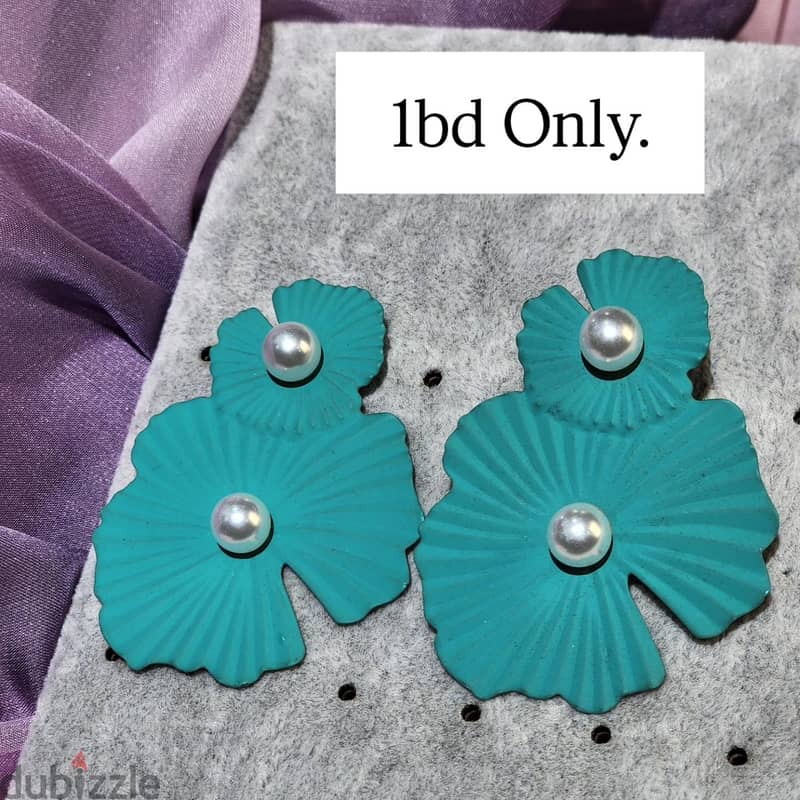 EAR RINGS FOR SALE, BRAND NEW 5