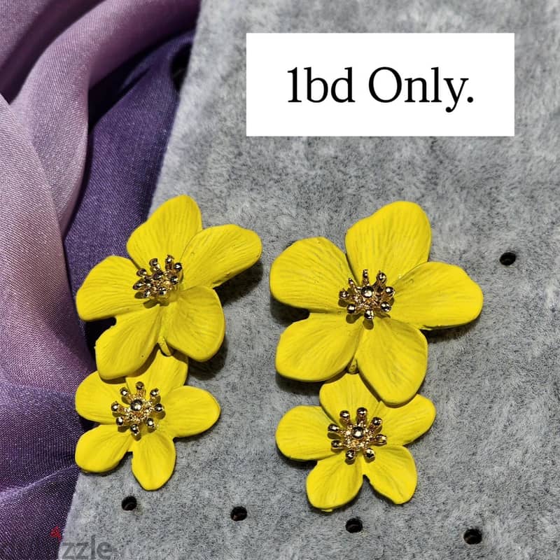 EAR RINGS FOR SALE, BRAND NEW 10