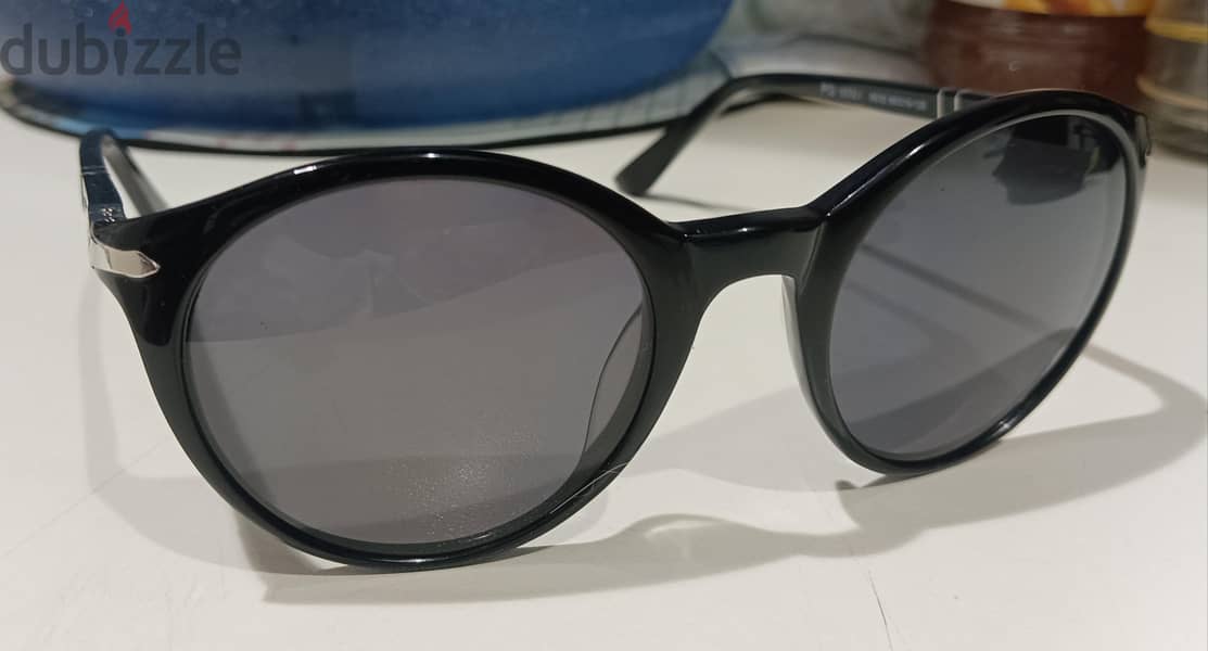 persol used sunglass on very good condition 1