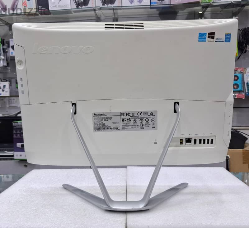 LENOVO All In One Computer Set 22" Full HD Display 8GB RAM + 180GB SSD 2