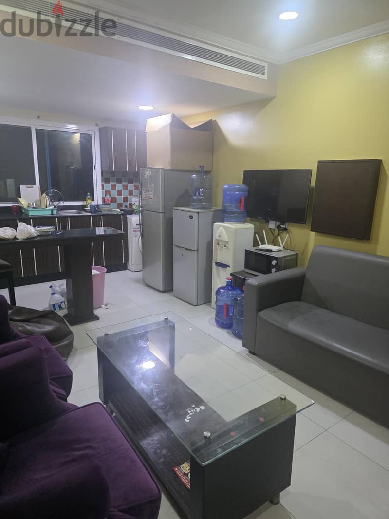 Need room partner in 2 BHK hoora Exhibition Road 32233125 3