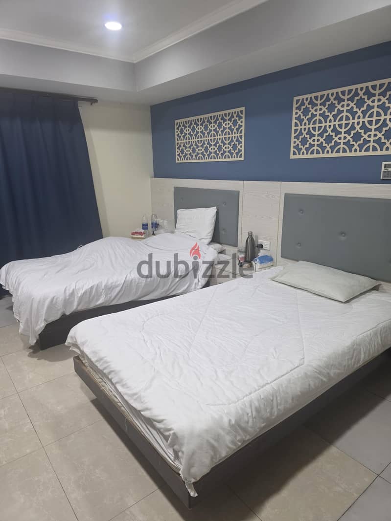 Need room partner in 2 BHK hoora Exhibition Road 32233125 7