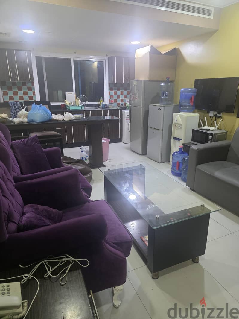 Need room partner in 2 BHK hoora Exhibition Road 32233125 12