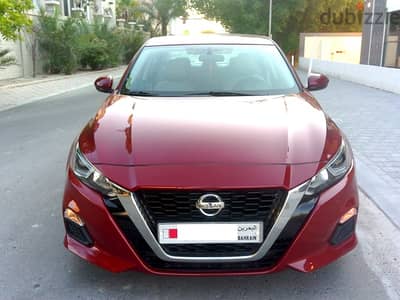 Nissan Altima S First Owner Agency Maintained Neat Clean Car For sale!